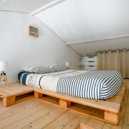 Pavillon Bordelais Holiday home Saint-Medard-en-Jalles